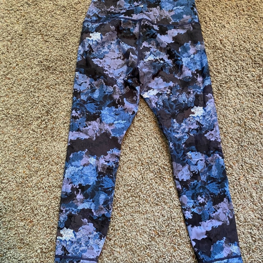 Lululemon leggings 💕 - Picture 2 of 4